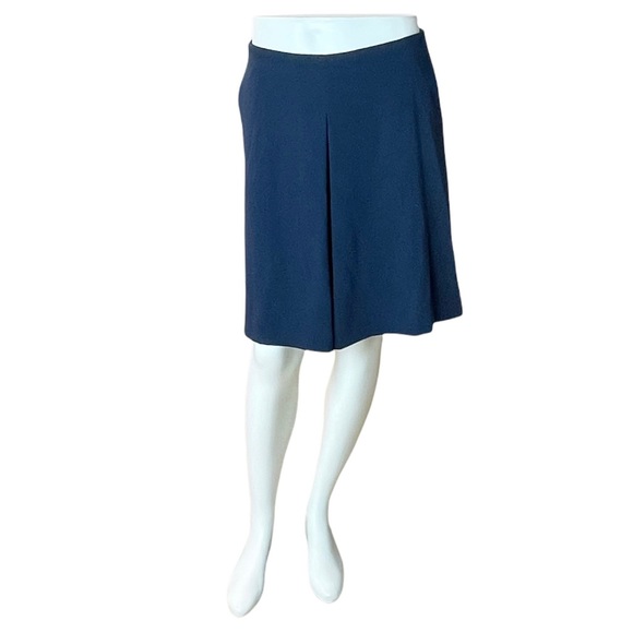 Lauren Ralph Lauren Pleated Front Wide Leg Navy Shorts - Picture 6 of 14